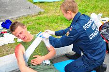 Тренировка по оказанию первой помощи пострадавшим от несчастных случаев, чрезвычайных ситуаций и катастроф