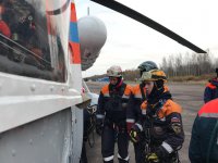 Тренировки спасателей по беспарашютному десантированию