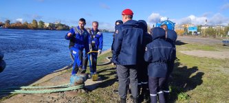Выездные занятия "Подготовка волонтёров для участия в спасательных операциях по ликвидации нефтеразливов в береговой полосе"