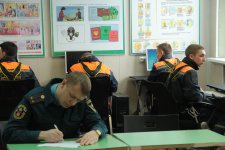 Первичная аттестация спасателей- студентов Санкт-Петербургского Пожарно-спасательного колледжа