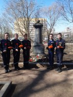 Уборка воинских захоронений, памятников защитникам Отечества